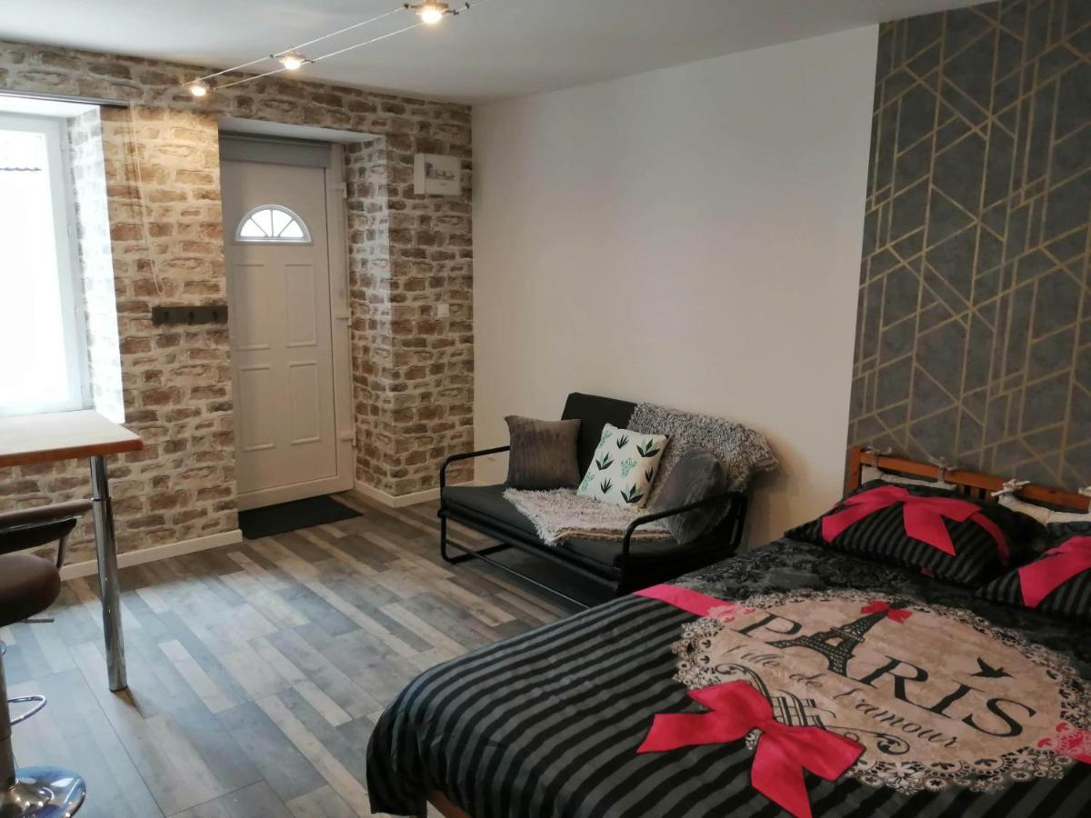 L'Encre Du Temps Bed & Breakfast Fussey ภายนอก รูปภาพ